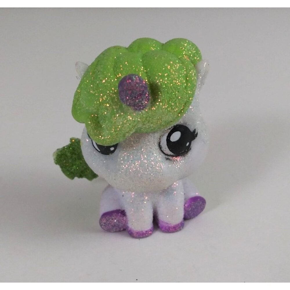 Blip Toys Tic Tac Toy XOXO Glitter Friends Pet White Unicorn 2.5" Toy Figure